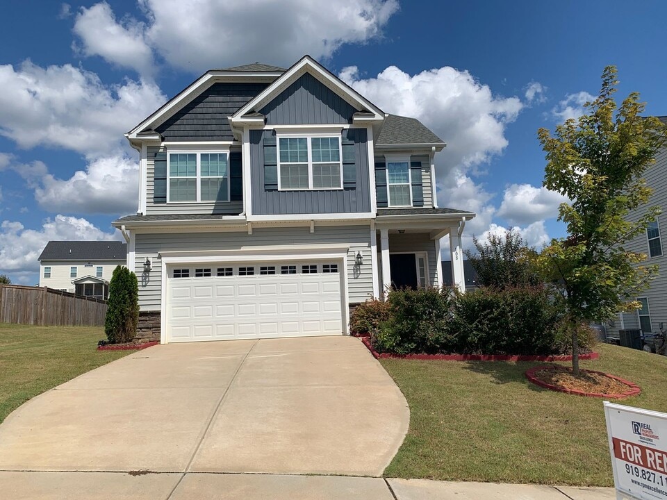 108 Leclaire Cir in Garner, NC - Building Photo