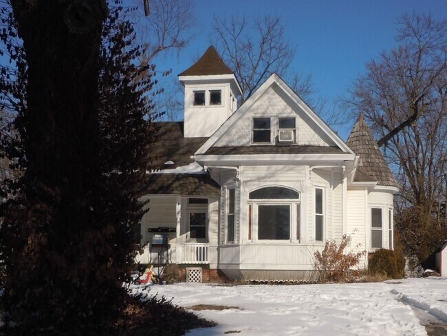 312 S Fillmore St-Unit -A in Edwardsville, IL - Building Photo - Building Photo