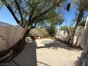 8004 Celestial Ave in Las Vegas, NV - Building Photo - Building Photo