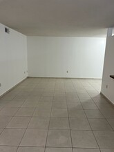15605 SW 74th Cir Dr in Miami, FL - Building Photo - Building Photo