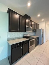 1351 Merrydale Way in Winter Park, FL - Foto de edificio - Building Photo