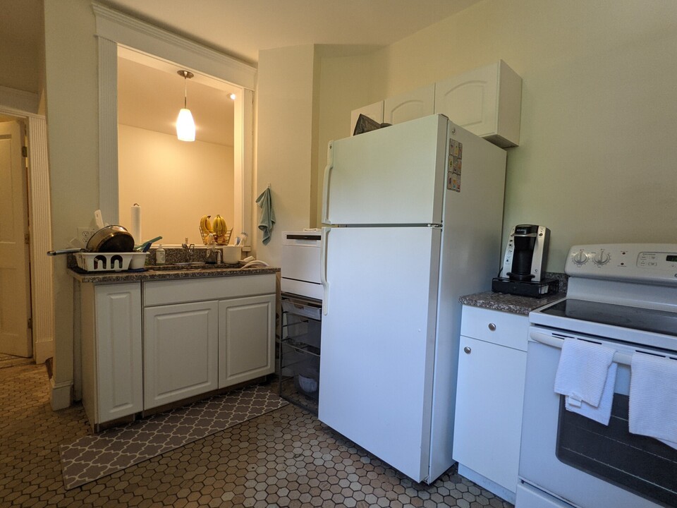 316 Saint Paul St, Unit #1 in Brookline, MA - Foto de edificio