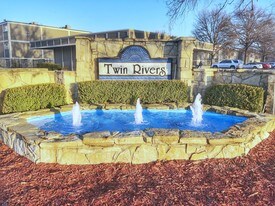 Twin Rivers Apartments in Wichita, KS - Building Photo