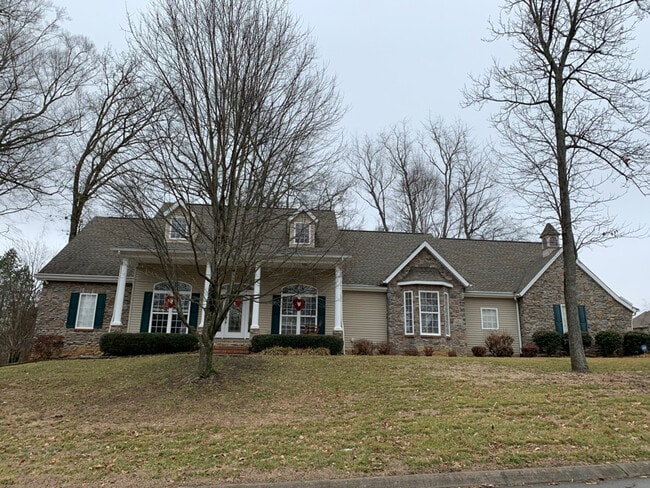 property at 613 Davis Acres Dr