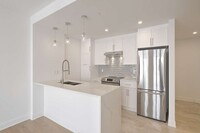 1555 Boul. Laval in Laval, QC - Building Photo - Building Photo