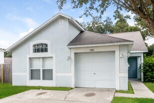 6203 Gassino Pl in Riverview, FL - Building Photo