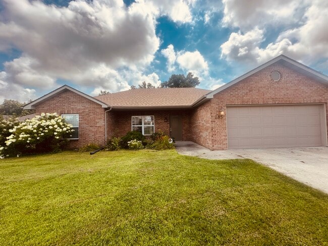 property at 285 Brookstone Dr