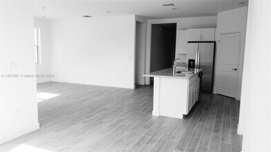 13242 SW 270th Ter in Homestead, FL - Building Photo - Building Photo