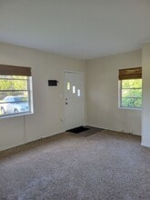 493 Lake Howard Dr SW in Winter Haven, FL - Building Photo - Building Photo