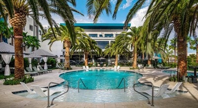 Ilumina on Raiders Way in Henderson, NV - Foto de edificio - Building Photo