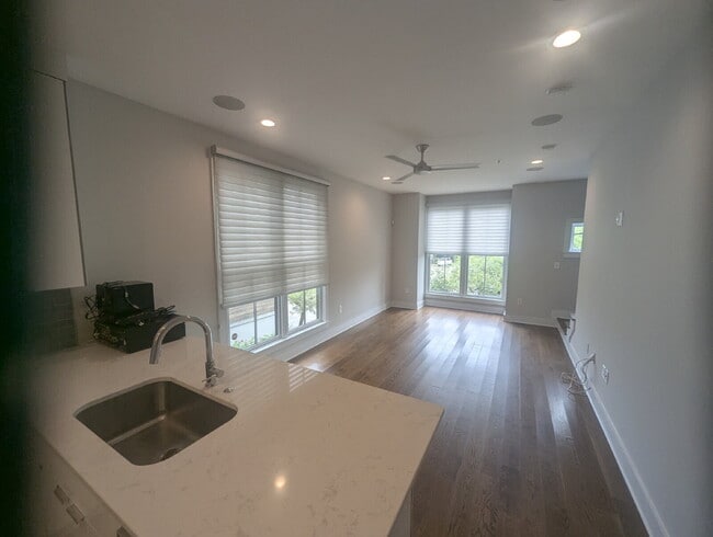64 Gadsden St in Charleston, SC - Building Photo - Building Photo