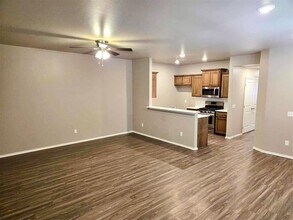 916 Coles Creek in Yukon, OK - Building Photo - Building Photo