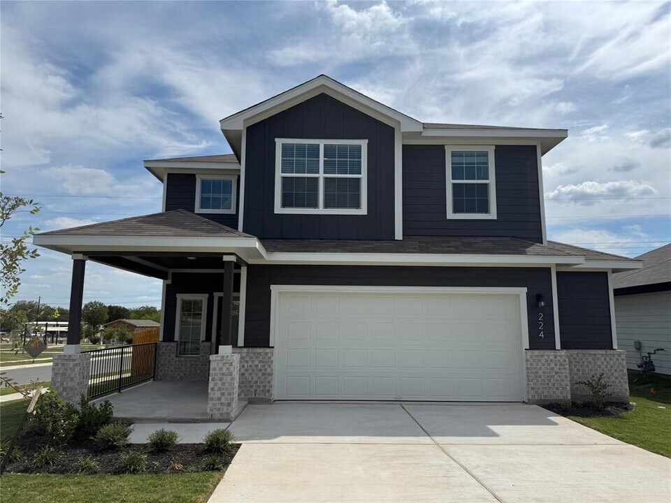 224 Inks Ln in Kyle, TX - Building Photo