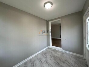 2123 Davis Ave in Whiting, IN - Building Photo - Building Photo