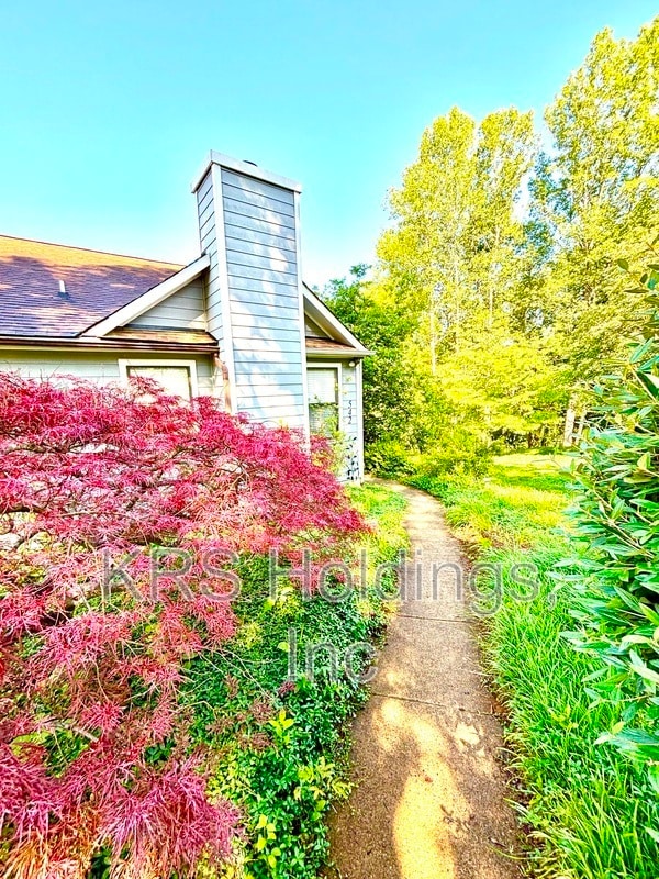 542 Whitcover Cir in Charlottesville, VA - Building Photo - Building Photo