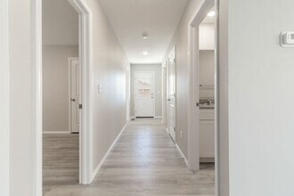 3465 N Nixon Ave in Springfield, MO - Building Photo - Building Photo