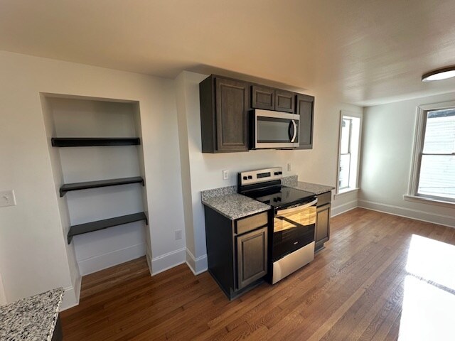 130 Tate St, Unit B in Greensboro, NC - Foto de edificio - Building Photo