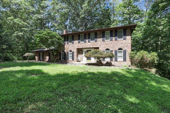property at 955 Eastward Cir