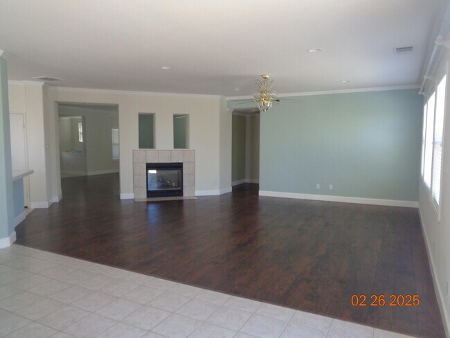 42327 42nd St W in Quartz Hill, CA - Building Photo - Building Photo