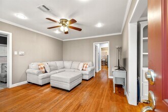 5614 Eskridge St in Houston, TX - Building Photo - Building Photo