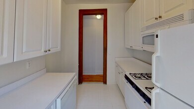 502-504 Amsterdam Avenue in New York, NY - Building Photo - Interior Photo