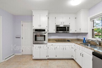 63 Middlesex Rd in Newport News, VA - Building Photo - Building Photo