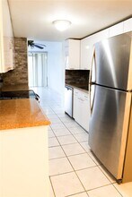 9210 Fontainebleau Blvd in Miami, FL - Building Photo - Building Photo