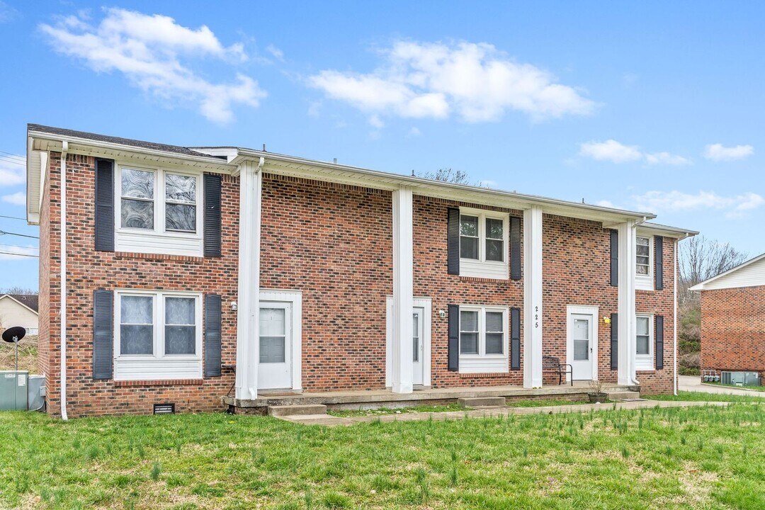 225 Taft Dr in Clarksville, TN - Building Photo