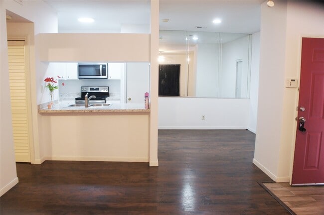 property at 2023 Gentryside Dr