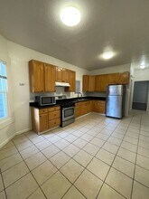 625-627 W Grand Ave in Oakland, CA - Building Photo - Building Photo