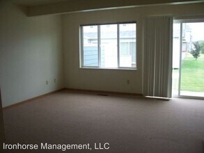 2411 Daws Dr in Bozeman, MT - Building Photo - Building Photo