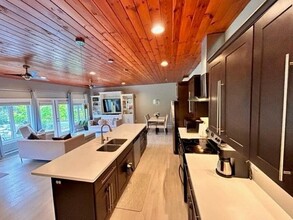 329 N Sunset Dr in Ithaca, NY - Building Photo - Building Photo