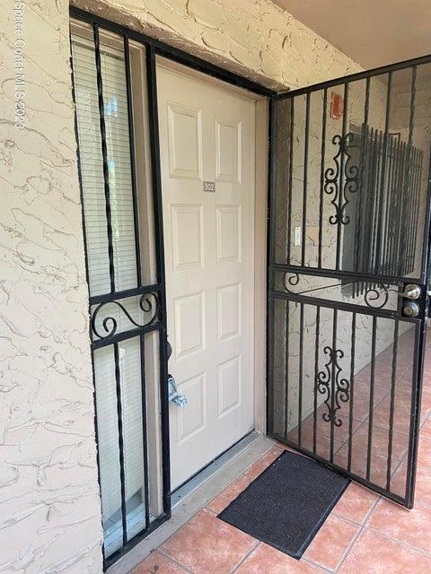 1540 Riverside Dr in Titusville, FL - Building Photo