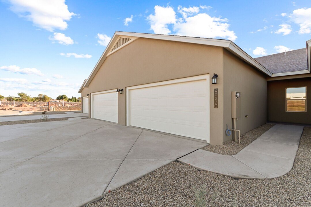4023 Apache Pine Pl in Las Cruces, NM - Building Photo