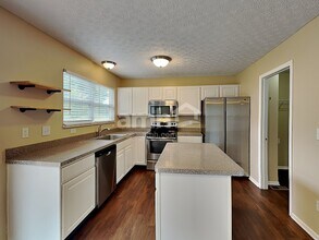 512 Longview St in Pickerington, OH - Building Photo - Building Photo