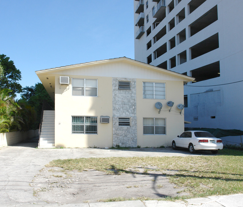 43 Glen Royal Pky in Miami, FL - Building Photo