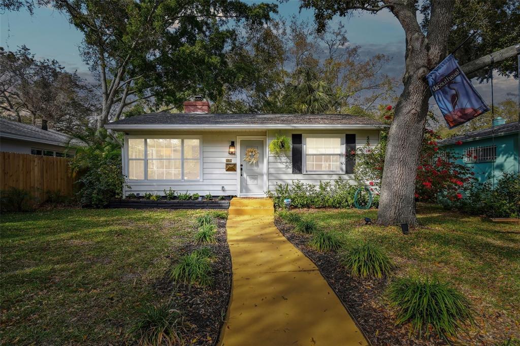 145 24th Ave SE in St. Petersburg, FL - Building Photo