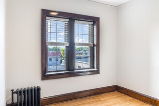 3919 N Morris Blvd in Shorewood, WI - Building Photo - Building Photo