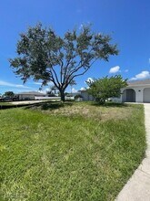 2710 SW 4th Ave in Cape Coral, FL - Building Photo - Building Photo