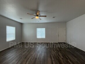 8700 E Loos Dr in Prescott Valley, AZ - Building Photo - Building Photo