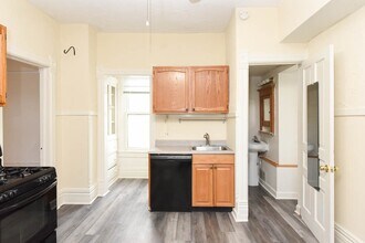 1721 W Nelson St in Chicago, IL - Building Photo - Building Photo
