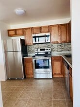 5445 N Sheridan Rd, Unit 2310 in Chicago, IL - Building Photo - Building Photo