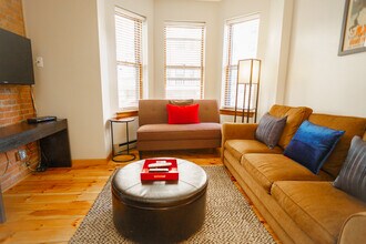 12 Garrison St, Unit #6 in Boston College, MA - Building Photo - Building Photo