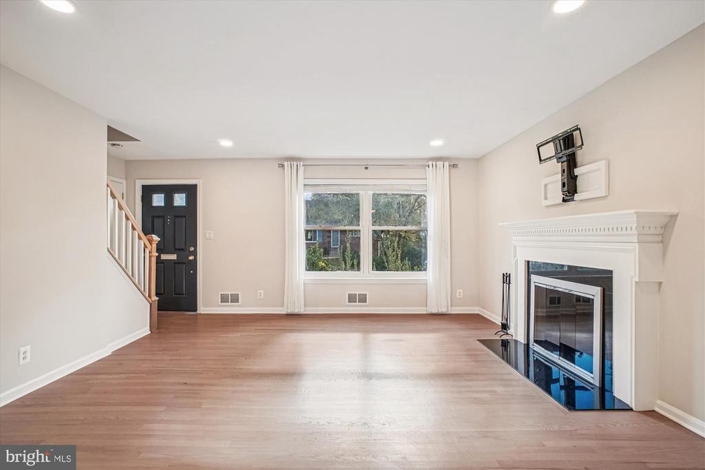 4409 Westbrook Ln in Kensington, MD - Building Photo