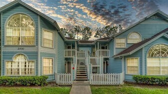 2000 Royal Bay Blvd in Kissimmee, FL - Building Photo