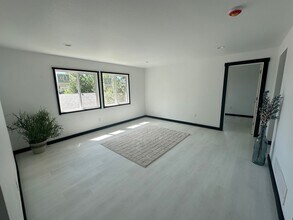 1113 10th St NW in Minot, ND - Building Photo - Building Photo