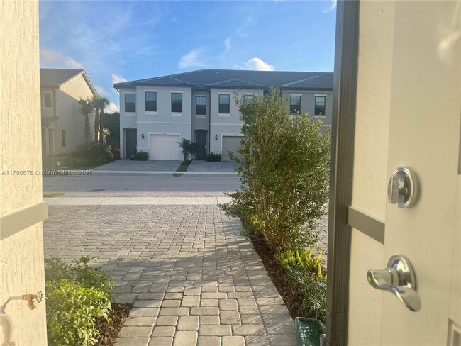 property at 2151 Appleton Cir S