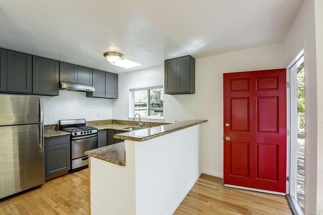 1385 Sir Francis Drake Blvd in San Anselmo, CA - Building Photo - Building Photo