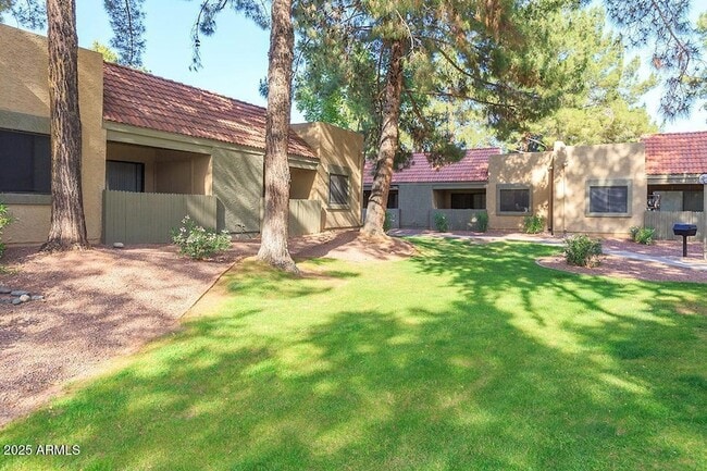 property at 3040 E Shea Blvd