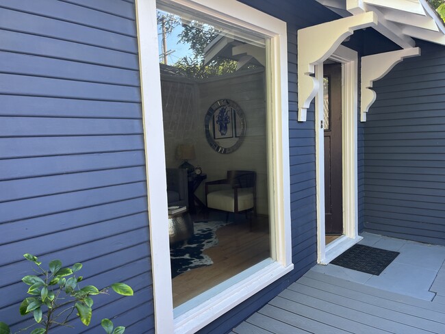 property at 7022 De Longpre Ave